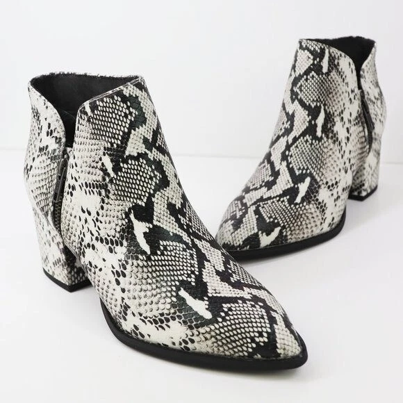 Chaparral bootie seychelles store
