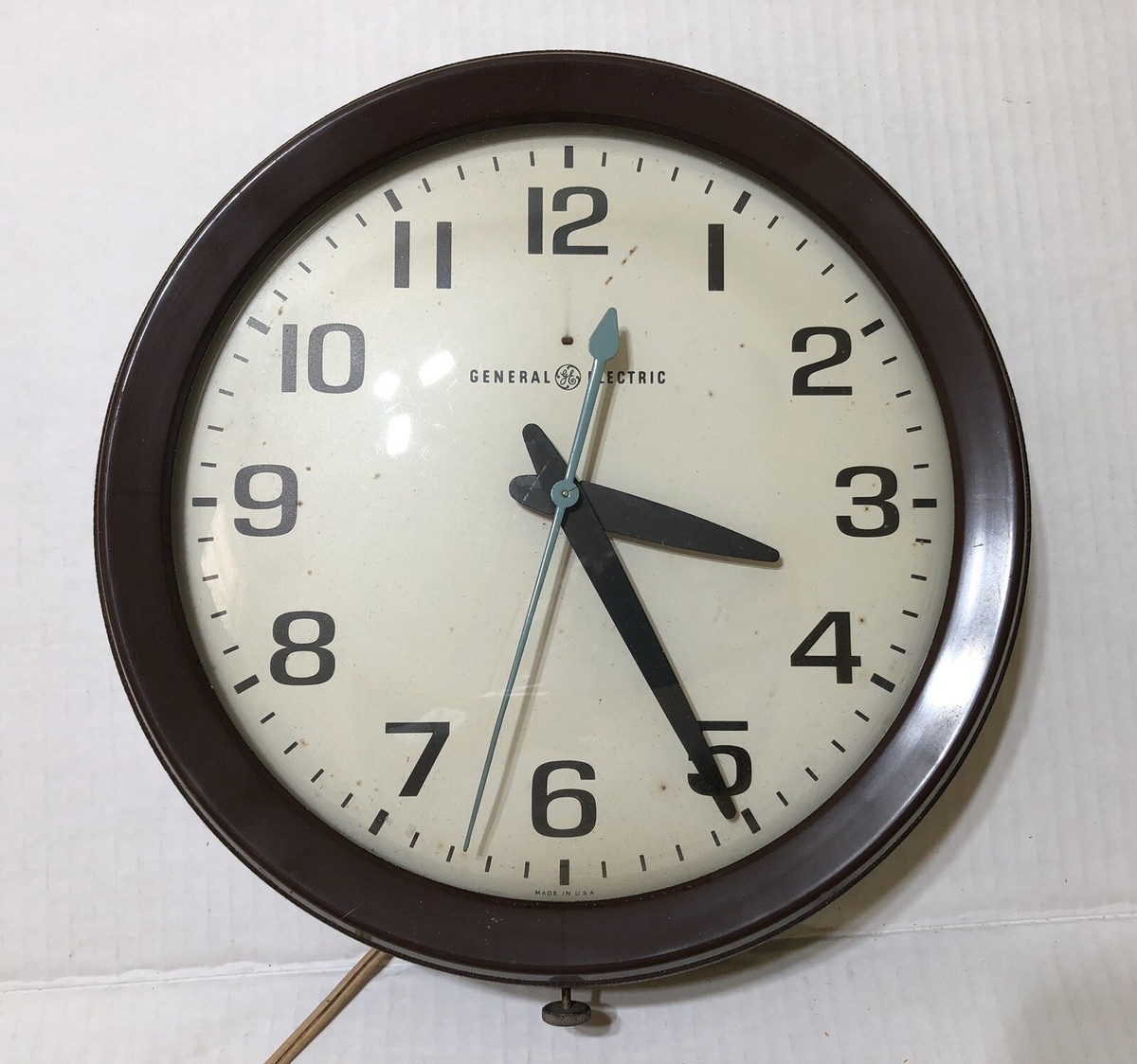 Vintage GENERAL ELECTRIC Industrial/School/Office Wall Clock