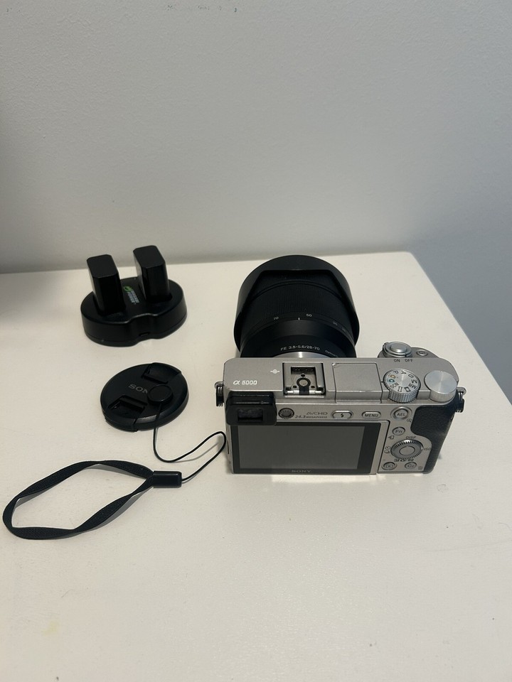 Sony Alpha A6000 24MP with Sony E Mount 2870mm Lens Silver