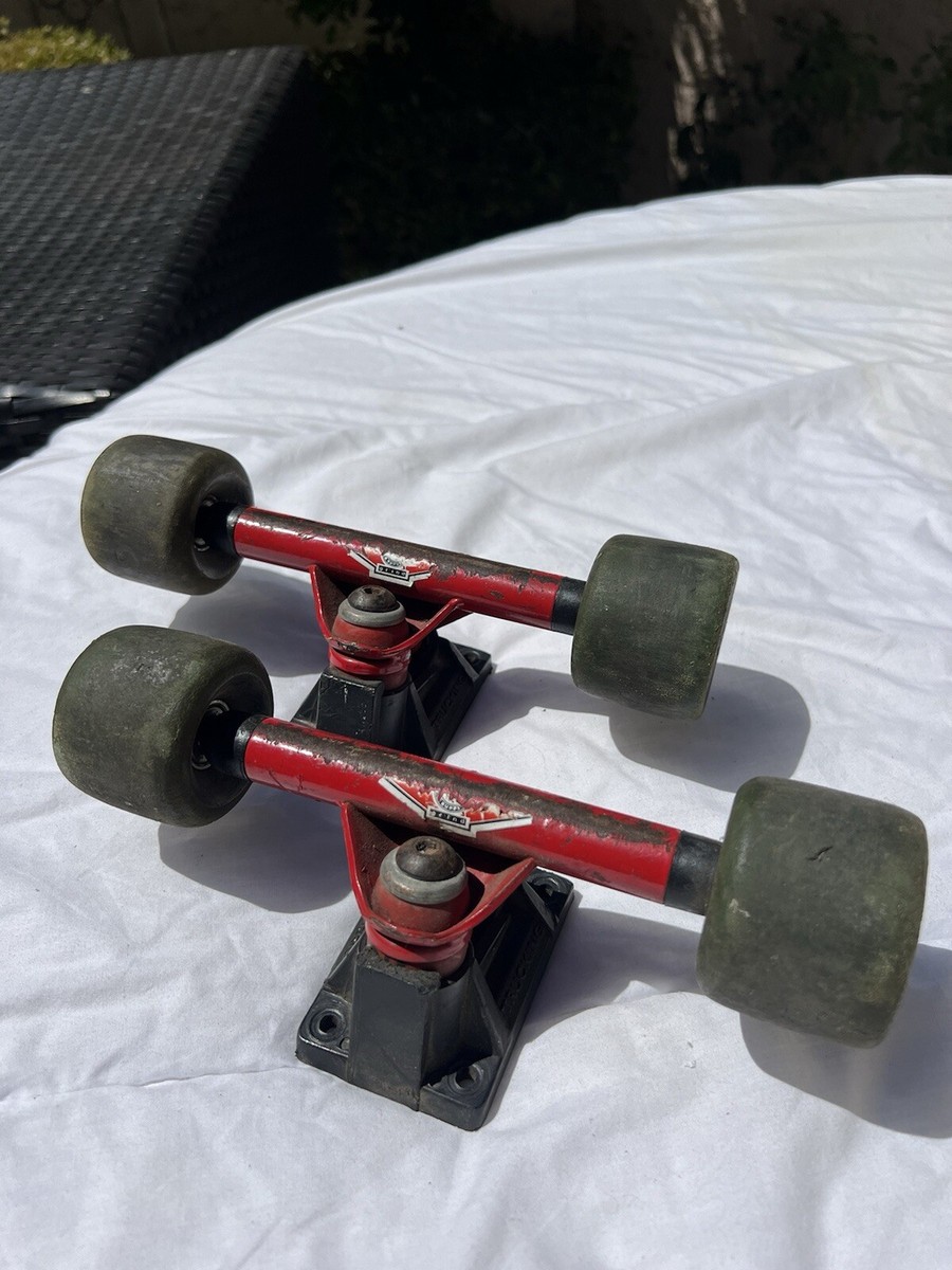 Skateboard vintage des années 70 : planche de croisière classique, camions originaux - Canada