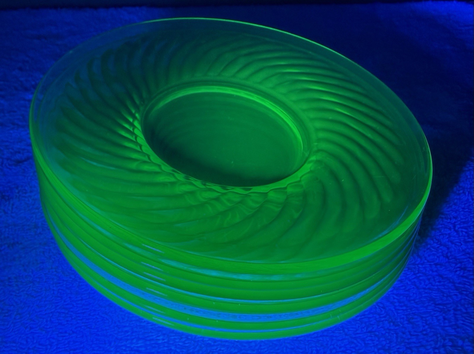 (Lot of 6) Uranium Optic Swirl Green Vaseline Depression Glass 6” Saucer Plates