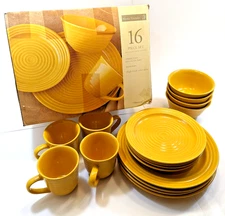 Home Trends 16 PCS Stoneware Dinner Set Yellow Gold Mustard Embossed COMPLETE