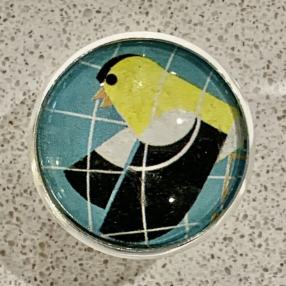 Charley Harper Pinzón Amarillo Pájaro Cantor 1" Vidrio Costura Botón CH700 Foto 2 de 4