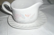 2 piece Corelle Pink Trio Gravy Boat with Underplate Coordinates Stoneware