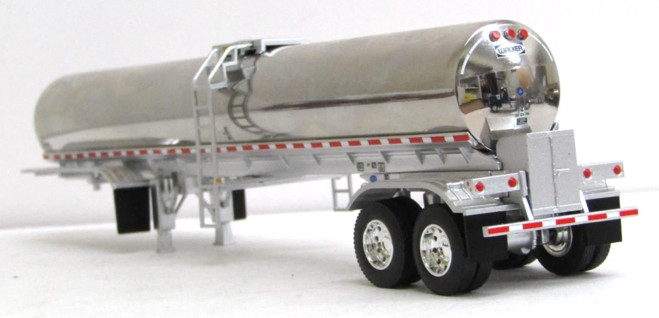 DCP Walker chrome/silver tandem axle food grade tank trailer 1/64 no box - Image 2 of 4