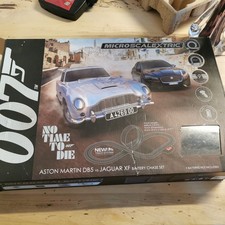 Micro Scalextric 007 No Time to Die Set Aston Martin Vs Jaguar XF