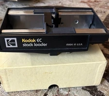 Kodak Carousel 5200 Slide Projector W/ Slide Trays