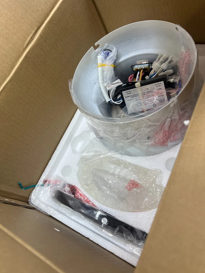 Minka-Aire F510L-WH Spacesaver 3 Blade 26 inch Integrated LED Light Ceiling Fan - Image 4 of 4