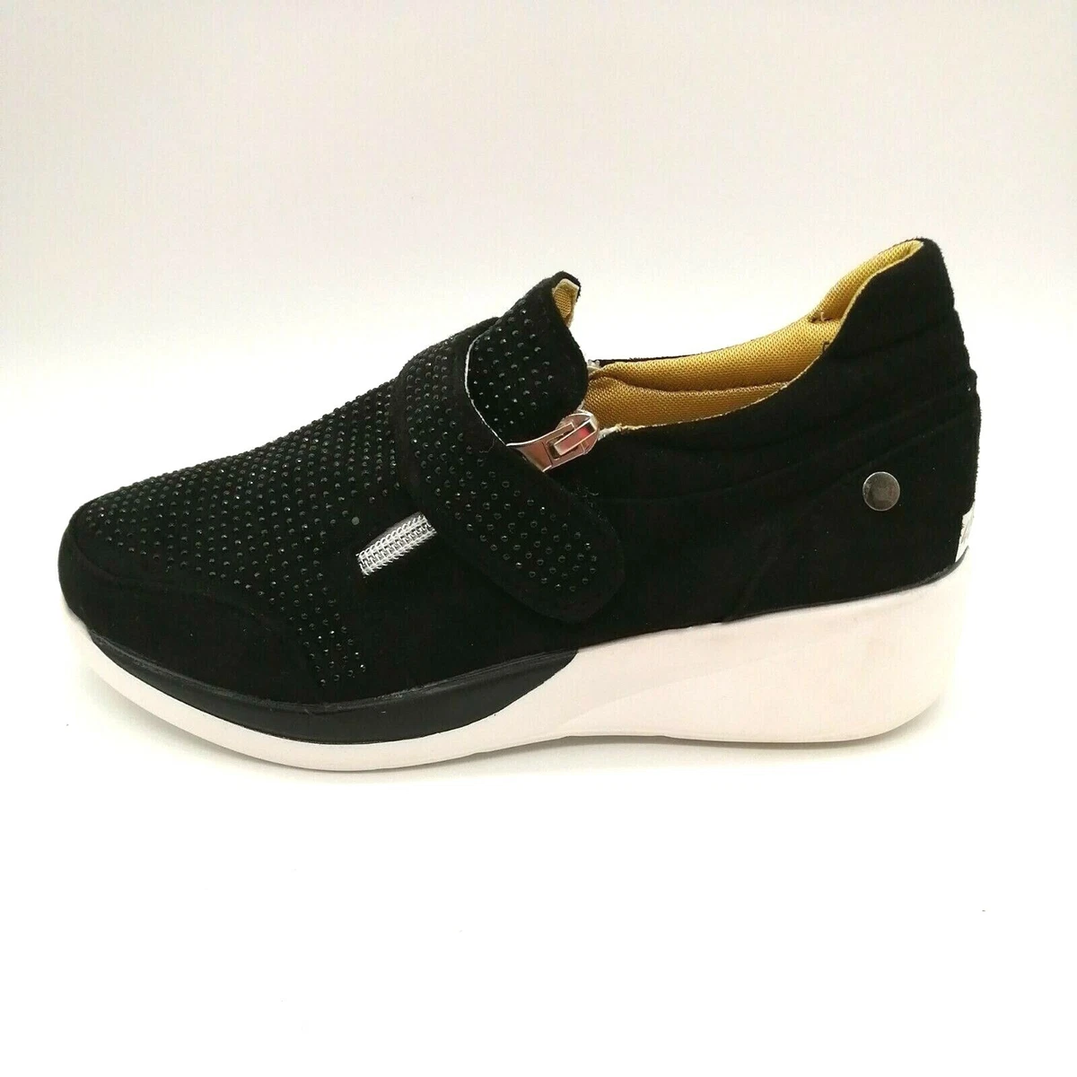 Shoes with zippers in the deals front
