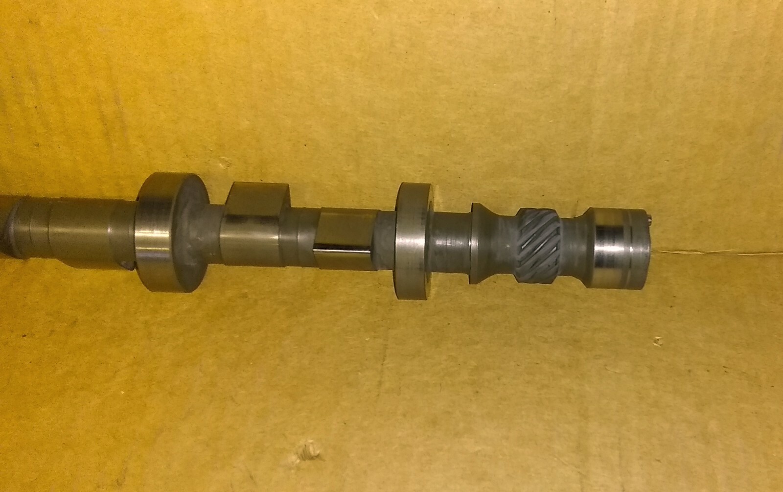 Maserati Biturbo CAMSHAFT cam shaft 18 Valve Left.............#10054
