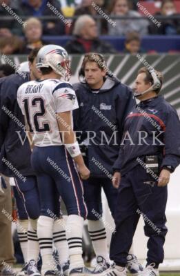 EU586 Tom Brady Bill Patroits Football 8x10 11x14 16x20 Photo