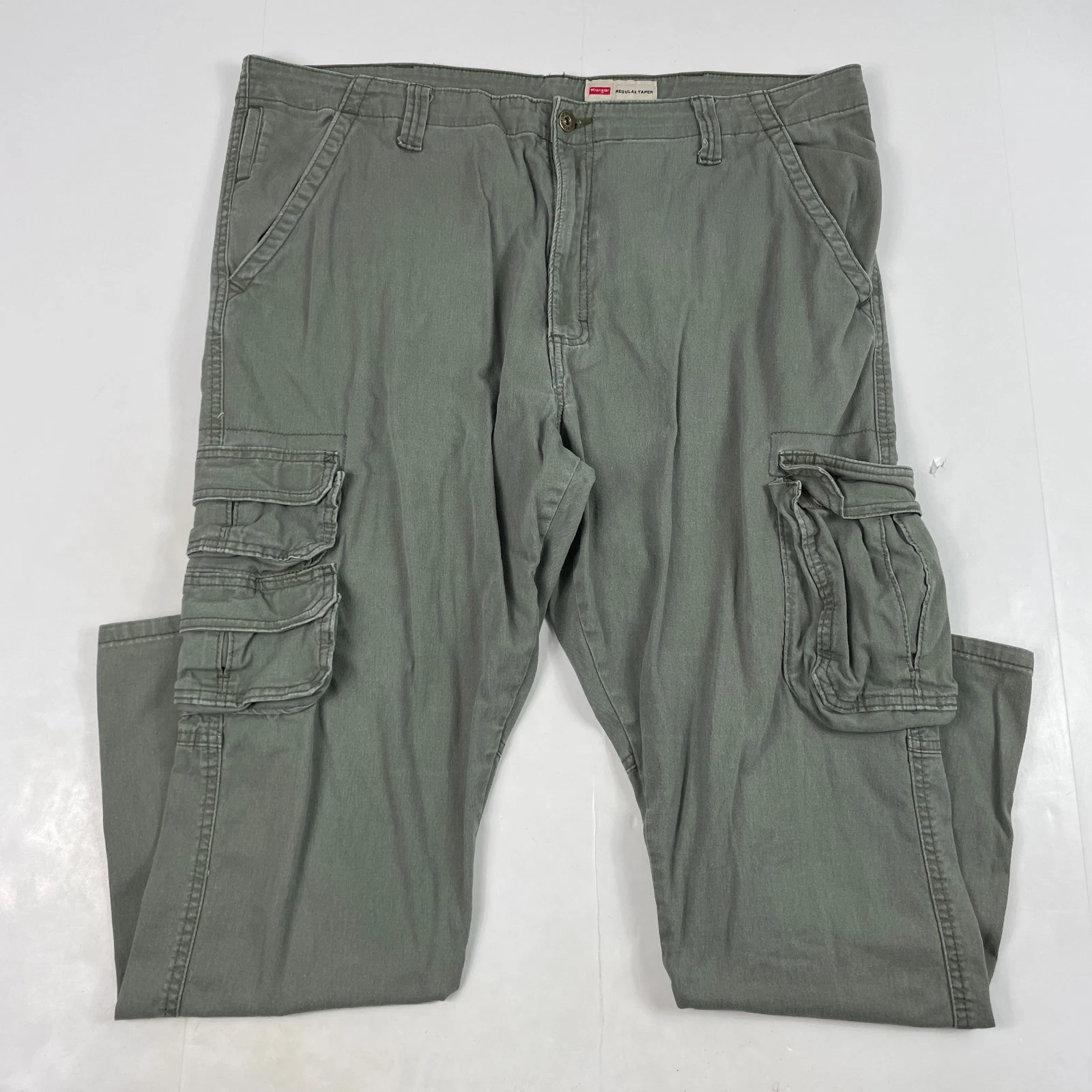 Wrangler Pants Mens 40 x 30 Green Cargo Regular Tapered Hiking Hunting Fishing