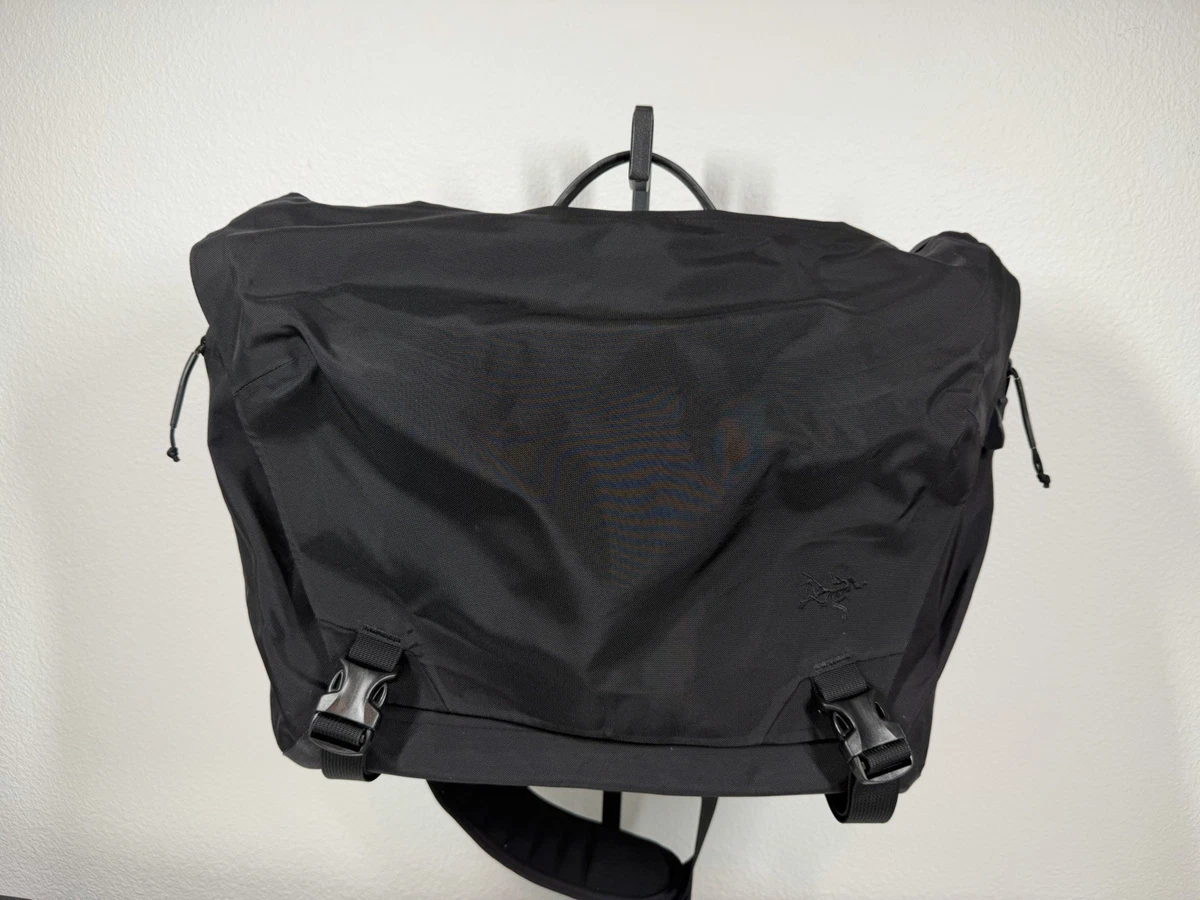 Arc'teryx Arcteryx LEAF Courier 15 Messenger Bag Extremely Rare