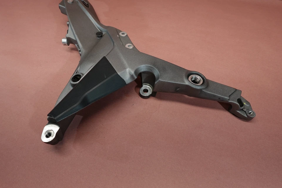 Soporte de montaje de subchasis trasero izquierdo Ducati Multistrada 1200 1200S 2010-2019 Foto 4 de 4