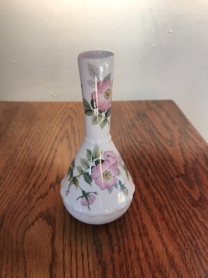 Vintage St. George Fine Bone China Hand Painted Primroses Bud Vase 5'' England