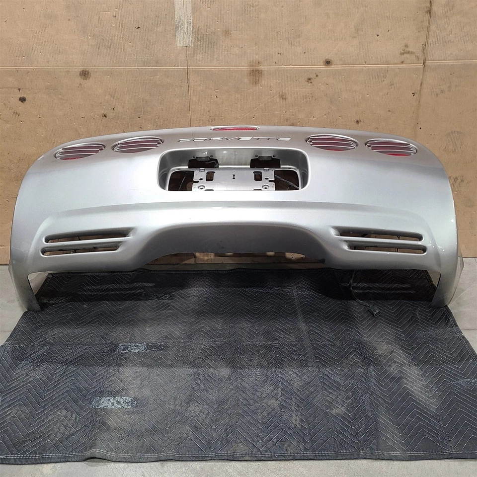 Cubierta de parachoques trasero Corvette C5 97-04 luces traseras fascia con amortiguador Aa7393 Foto 3 de 4