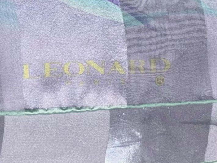 Leonard Paris-Vintage Square Silk Scarf-Floral Print-Made In Italy 32" x 32"