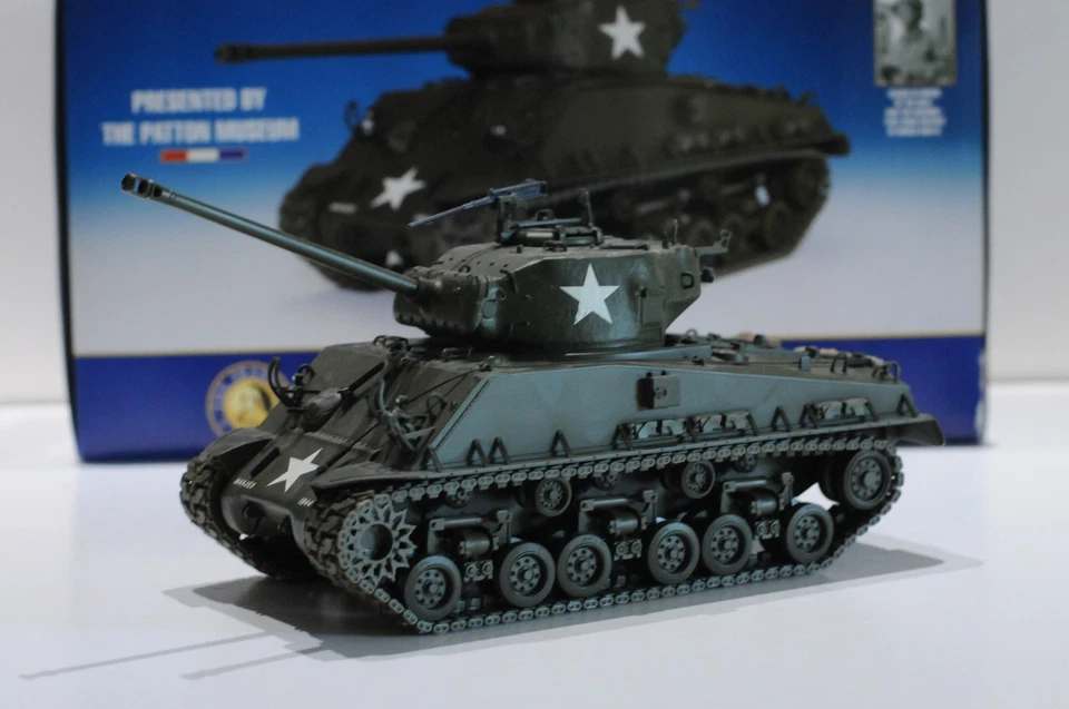 FRANKLIN MINT GENERAL PATTON M4-A3 SHERMAN TANK SCALE 1:24 DIECAST - Image 4 of 4