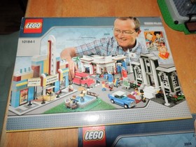 2007 Lego 10184 Town Plan 100% complete with manual & box 50th Anniversary NICE!