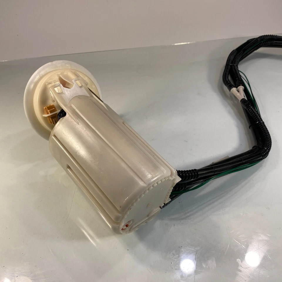 BMW 528XI E60 2008-2010 3,0 L bomba de combustible de gasolina sensor de nivel tubo de manguera OEM Foto 4 de 4