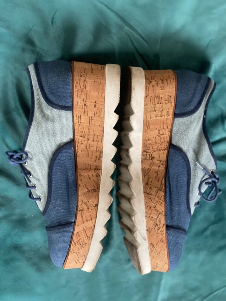 Bamboo Oxford Lace Up Comfort Shoes for Women Blue White Foam and Cork - Image 2 of 4