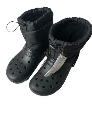Crocs Classic Neo Puff Boots Size Women s 9 Men s 7 Sherpa Lined NWT Black