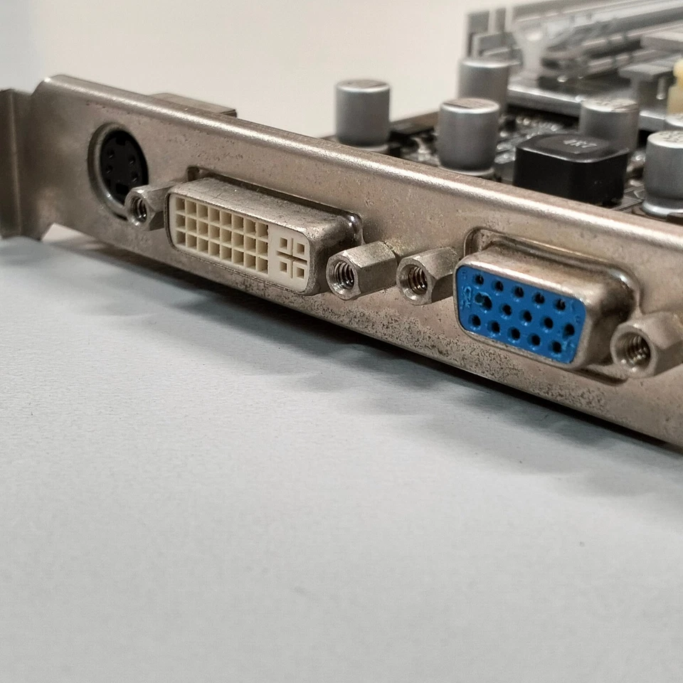 Yeston ATI Radeon 9550 128MB DDR1 S-Video VGA DVI AGP Graphics Card GPU - Image 4 of 4