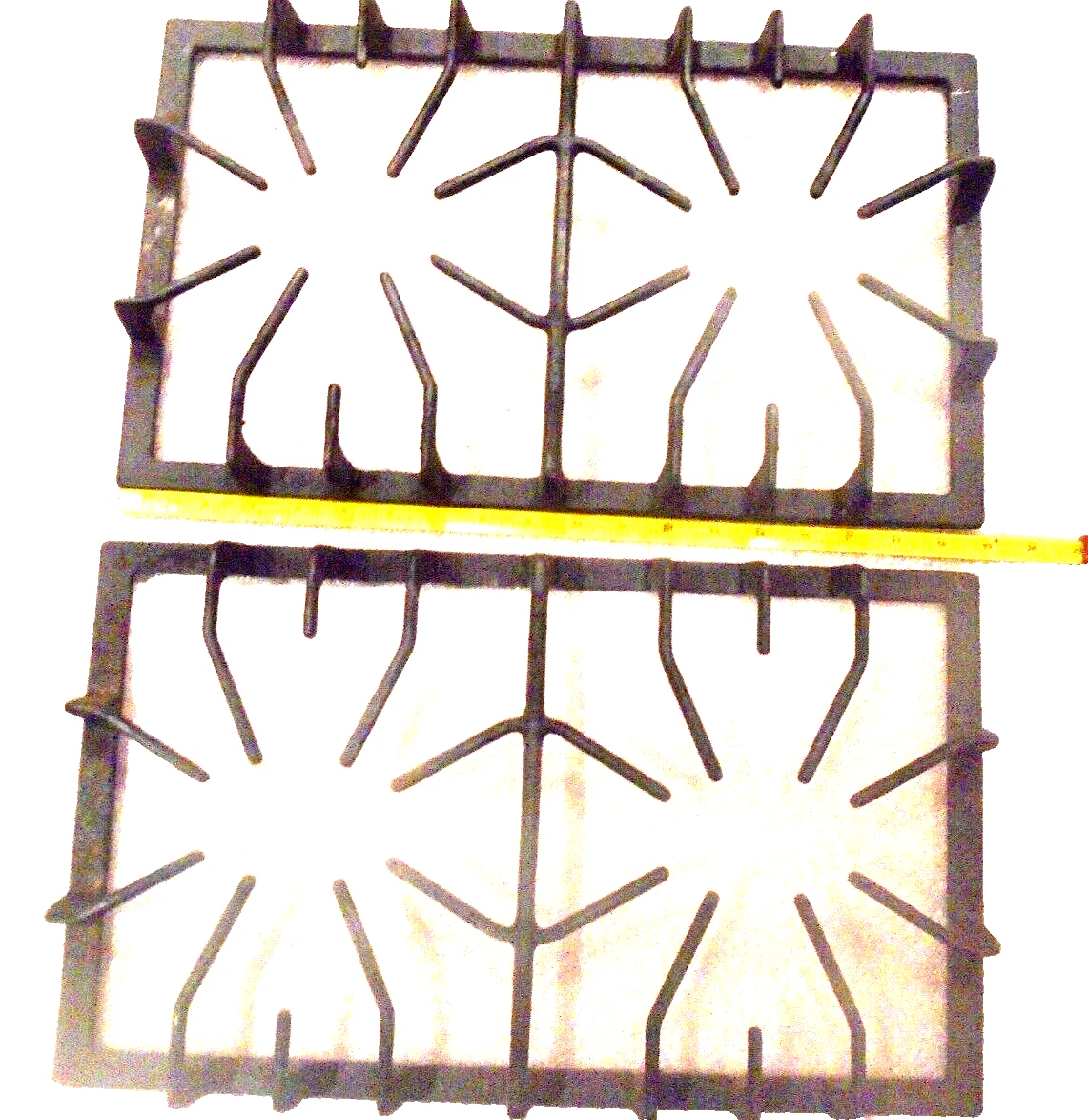 FRIGIDAIRE PROFESSIONAL GASRANGE SET 2 OUTER GRILLS GRIDS GRATES 5 burner stove
Opens in a new windo