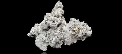 Pyrit, Sphalerit und Quarz Druzy auf einem (großen Schrankmaß)
