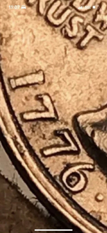 1776-1976 Bicentennial Quarter MINT WITH ERROR IN BORDER - Image 3 of 4