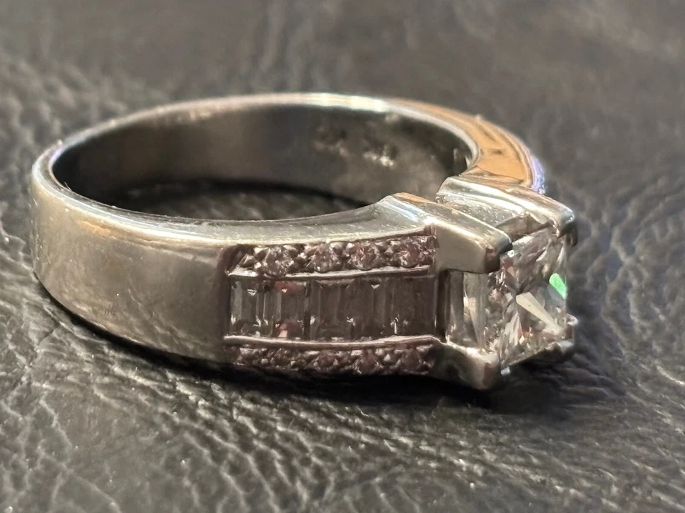 18kt white gold lady's diamond engagement ring - Appraised @ $9610.42 - Image 4 of 4