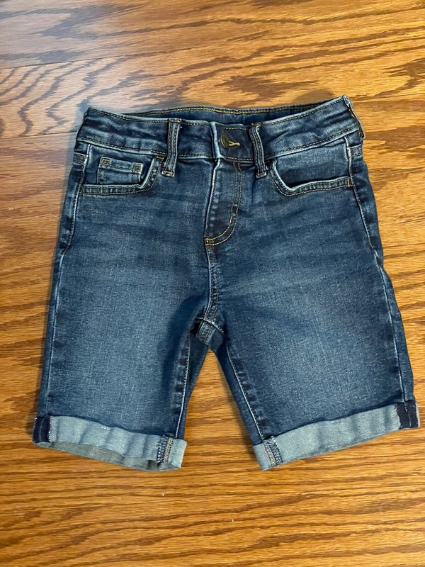 Girls Size 8 JUMPING BEANS Stretch Denim Cuffed Bermuda Shorts Medium Wash