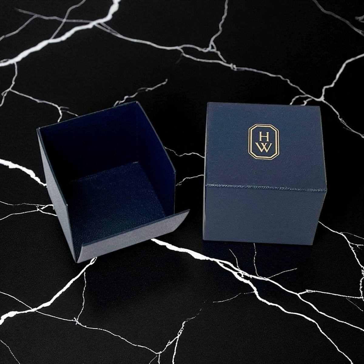 Harry Winston Ring case Navy Leather Empty Box Authentic Jewelry
