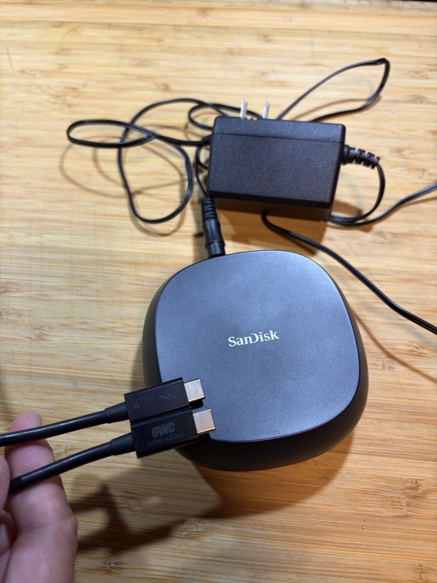 外付けハードディスク・ドライブ SanDisk DeskDrive 8TB SDSSDT40-8T00-NA25 SanDisk Desk Drive SSD 8TB USB-C 3.2 Gen 2 1000MB/s SDSSDT40-8T00