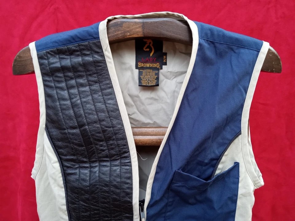 Browning Mesh Shooting Vest Leather Pad Skeet Trap Clay Womens Medium Hunting - Image 3 of 4