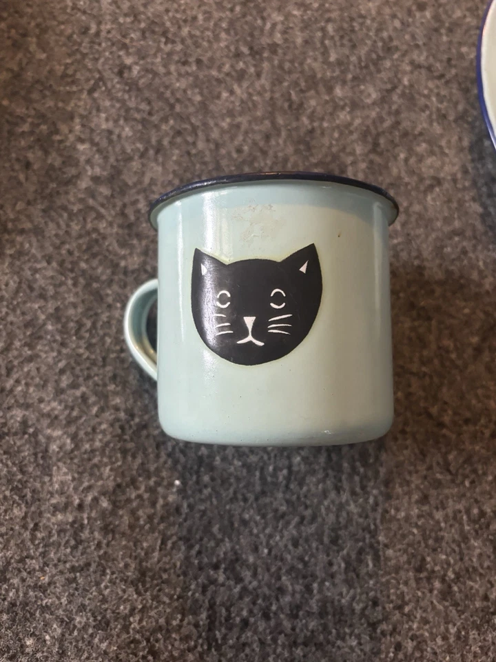 Platos y taza esmaltados vintage para coche y ratón Foto 4 de 4