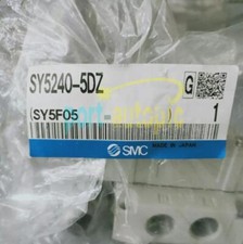One SMC SY5240-5DZ solenoid valve New