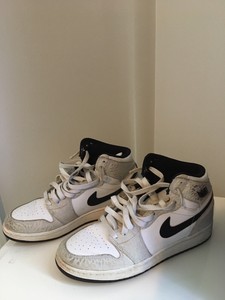 white elephant jordan 1