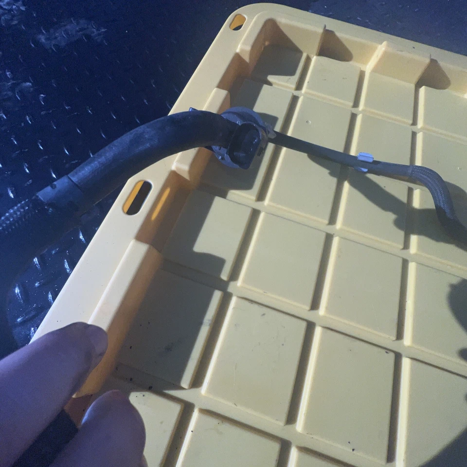 Volkswagen Beetle 2003-2010 convertible línea de combustible Foto 4 de 4