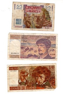 LOT 3 BILLETS France DEBUSSY 20 FRANCS 1995 BERLIOZ 10 1976 LE VERRIER 50 1946