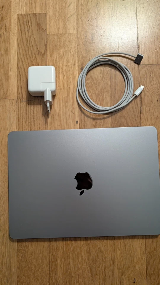 Apple MacBook Air 13" M3 · 8GB · 256GB, Foto 1 von 5