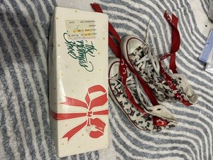 Converse Christmas | eBay display picture 1