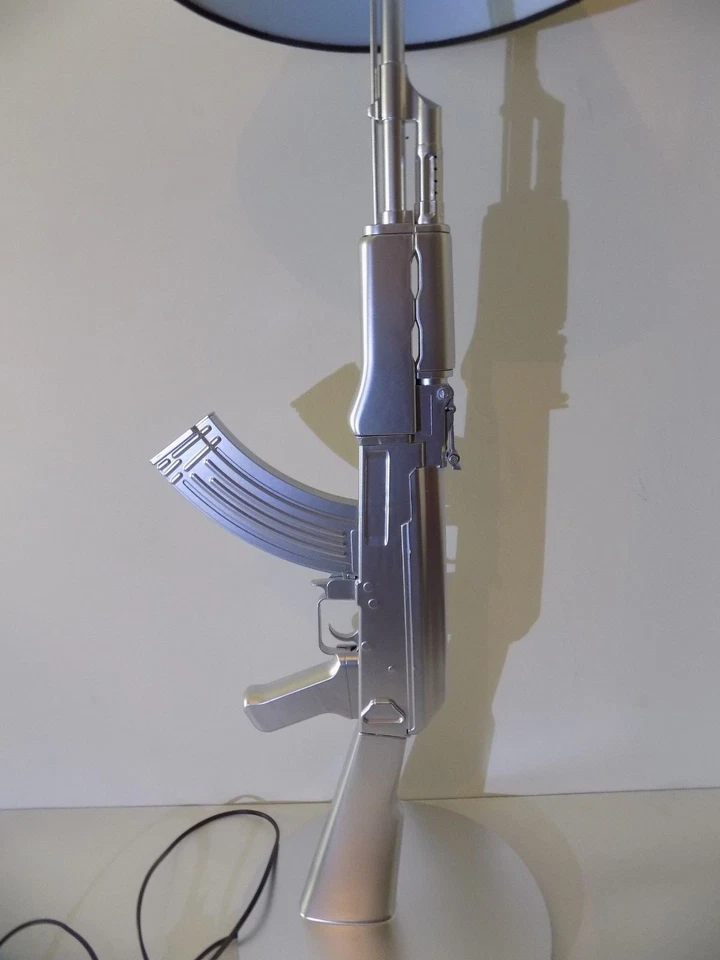 LAMPE DESIGN AK47 KALASHNIKOV CHROME (chevet bureau table light arme kalash deco - Photo 3/4