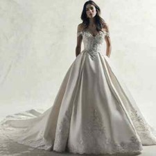 Exquisite Sparkly Long Sleeve Wedding Dresses Satin Lace Appliques Bridal Gowns