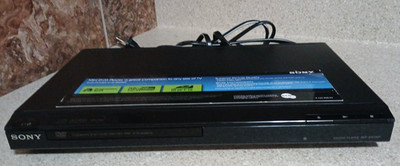 Sony DVP-SR200P DVD Player Progressive Scan Dolby Digital DTS