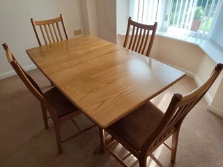 Ercol Windsor extending table & 4 chairs