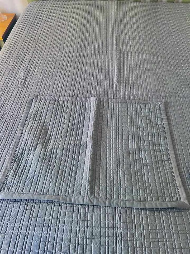 Queen size quilt & 2 shams by Royal Velvet squared pattern steel blue 92” X 96” - Image 4 of 4