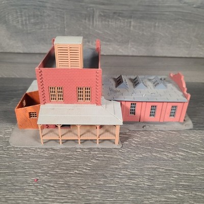 Vintage Pola-Quick HO Scale Factory Building Crusom Casket CO. 1920