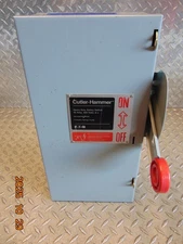 CUTLER HAMMER DH361UGK 30A 30 AMP 3P NON-FUSIBLE SAFETY DISCONNECT SWITCH INDOOR