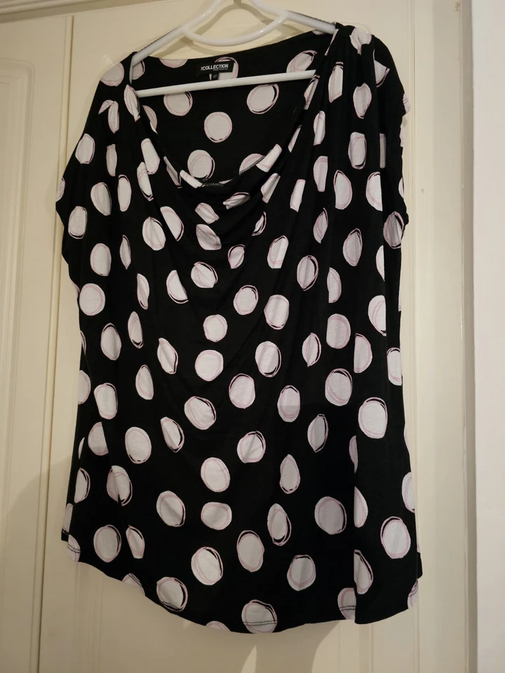 Ladies Black Sleeveless Top Spotty Size 22 By Debenhams Collection - Image 2 of 3